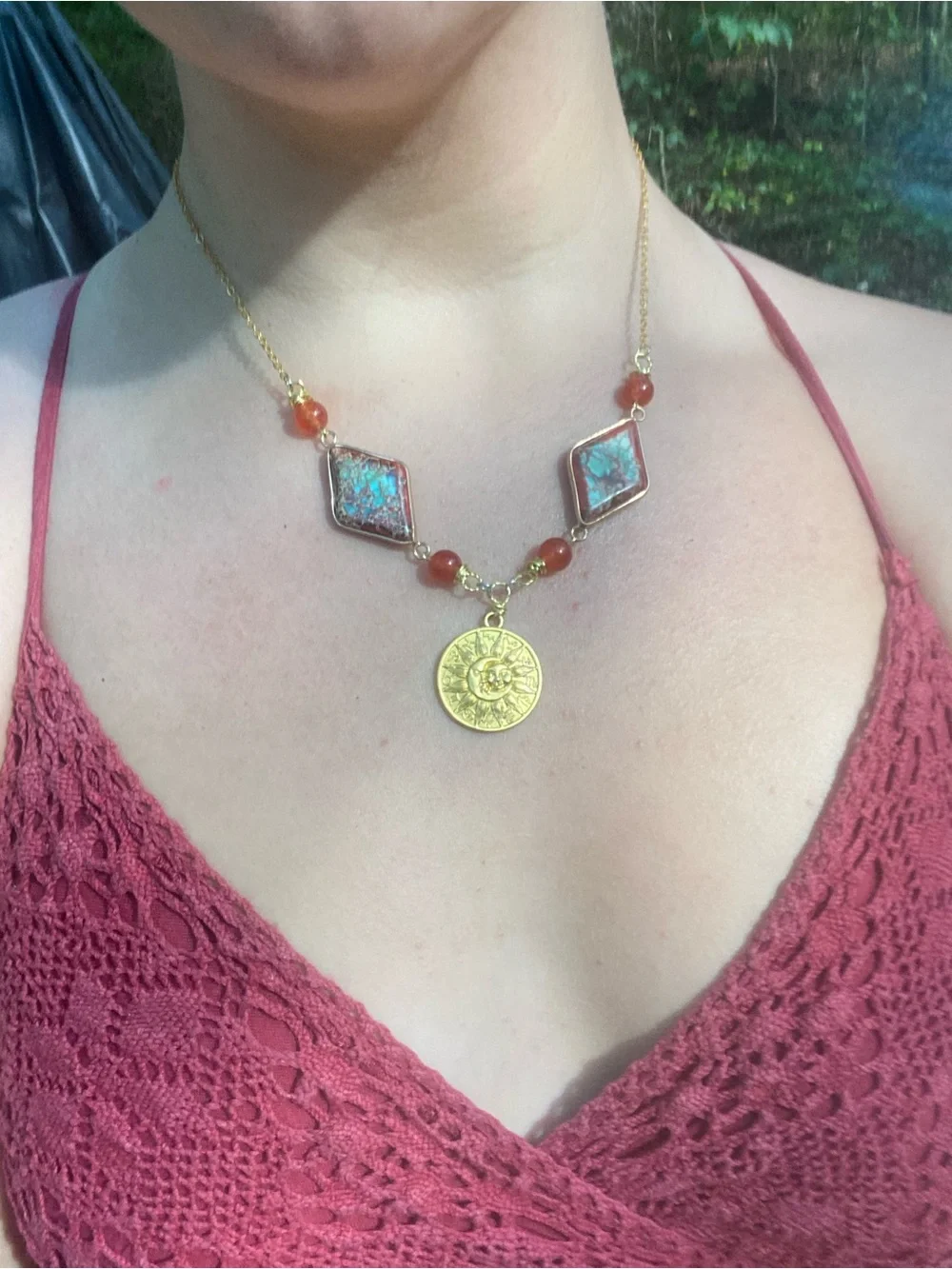 N/A elegant gold